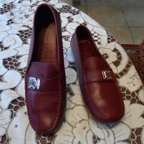 Louis Vuitton Burgundy Calf Leather Woman's Loafers Size 7B - Picture 1 of 16